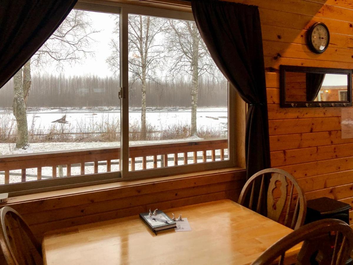 Susitna River Lodging, Riverside Cabins Talkeetna Exterior photo