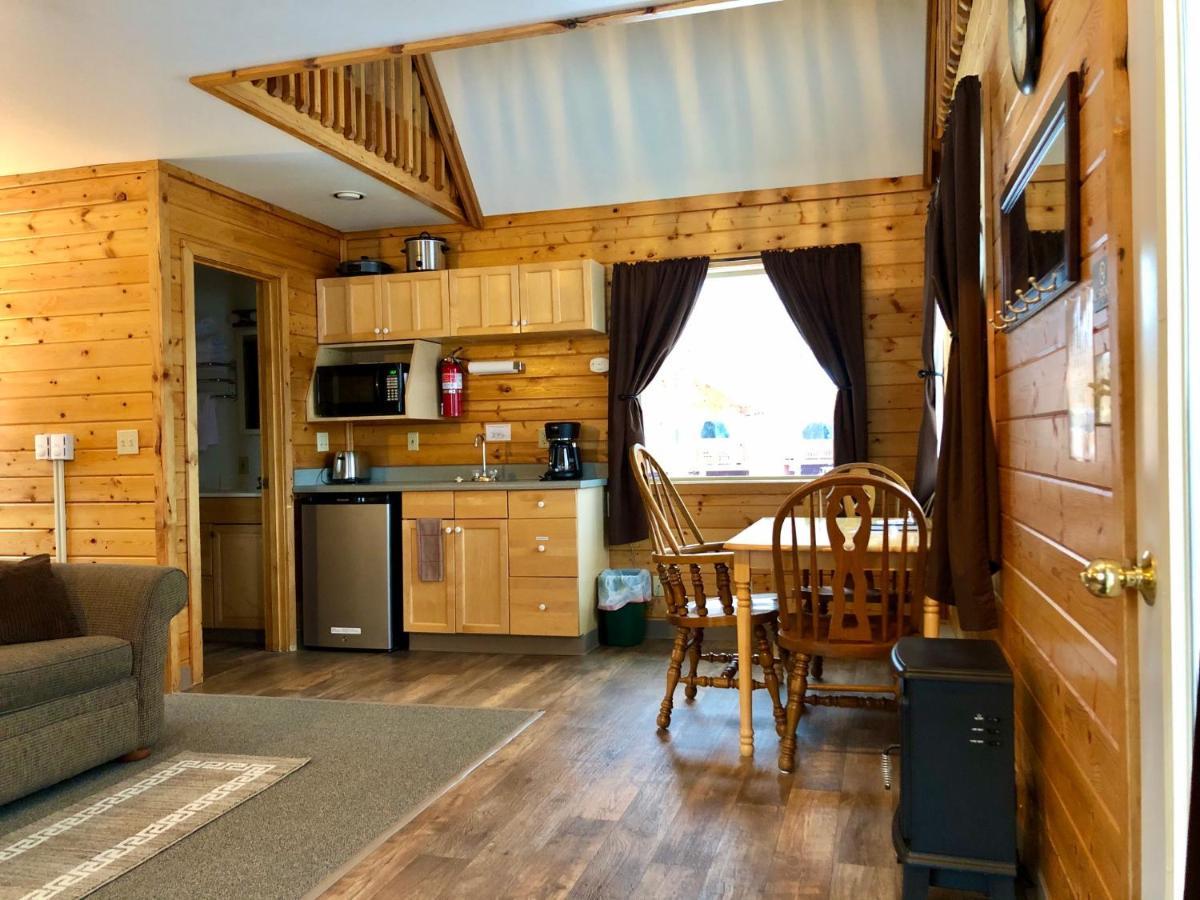 Susitna River Lodging, Riverside Cabins Talkeetna Exterior photo
