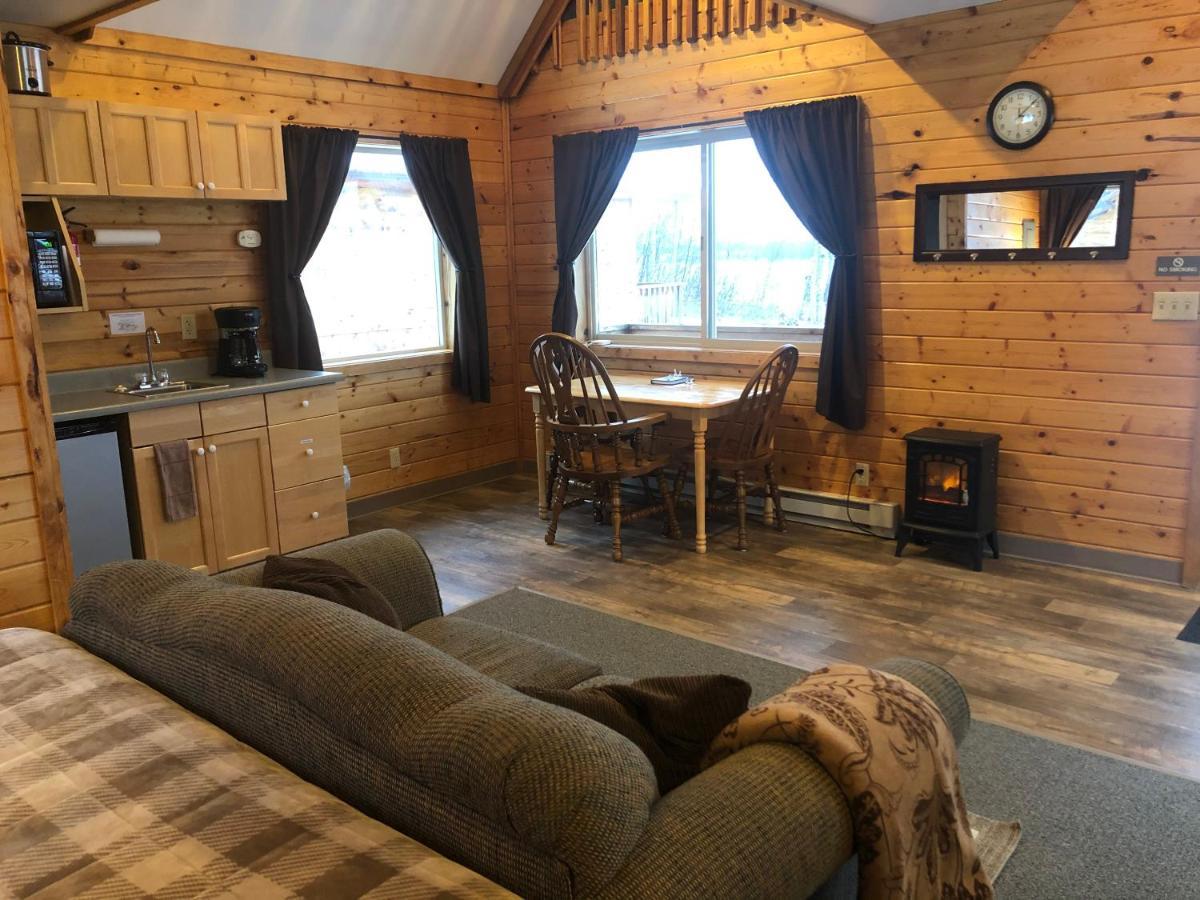 Susitna River Lodging, Riverside Cabins Talkeetna Exterior photo